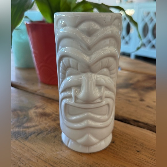 🗿🌺 VIVA Black and White Tiki Mugs LAS VEGAS - Picture 6 of 10